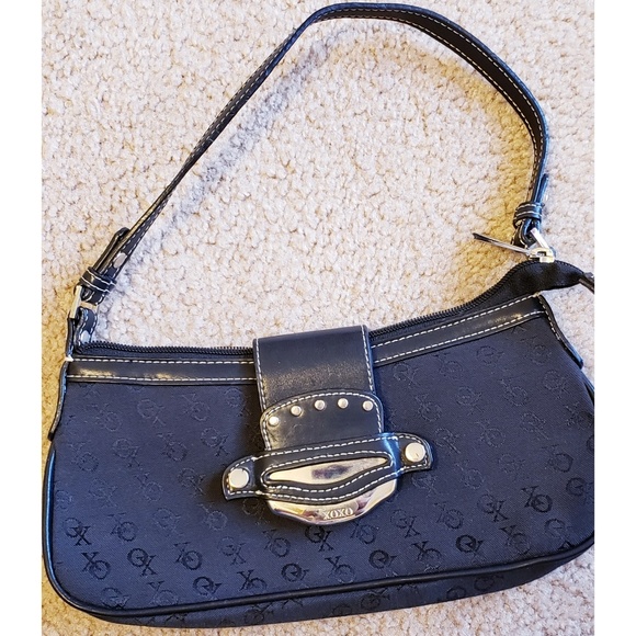 XOXO Handbag - Picture 3 of 8